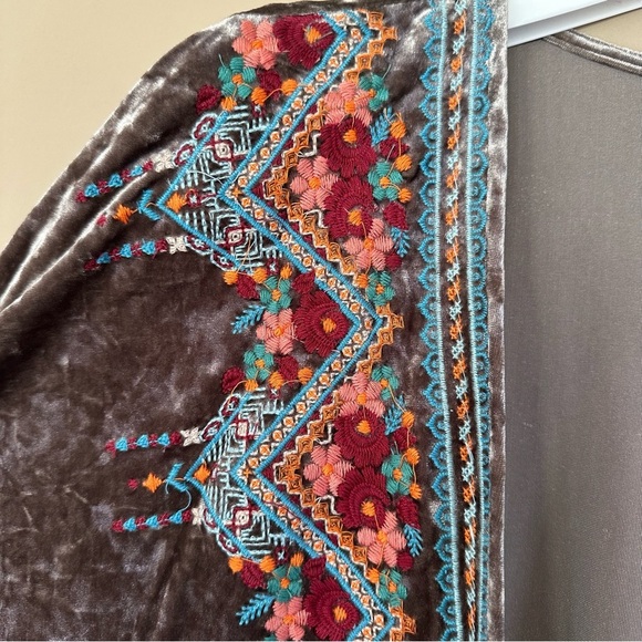 Andree Embroidered Crushed Velvet Kimono Boho Duster Women L Grey Floral Hippie - Picture 4 of 9